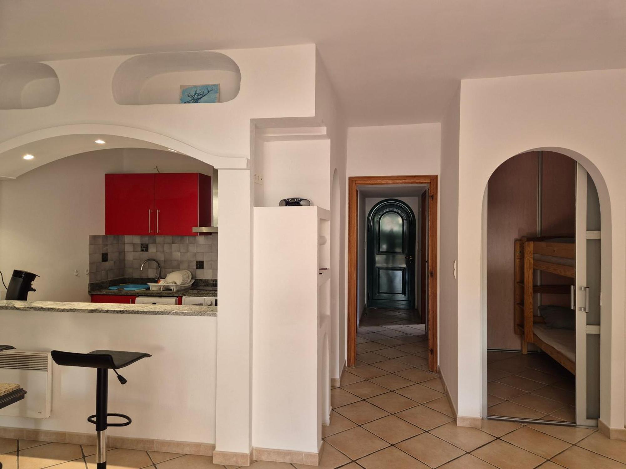 Joli Appartement Climatise Avec Terrasse A Moin 10 Minutes A Pieds De La Plage Calvi  Dış mekan fotoğraf